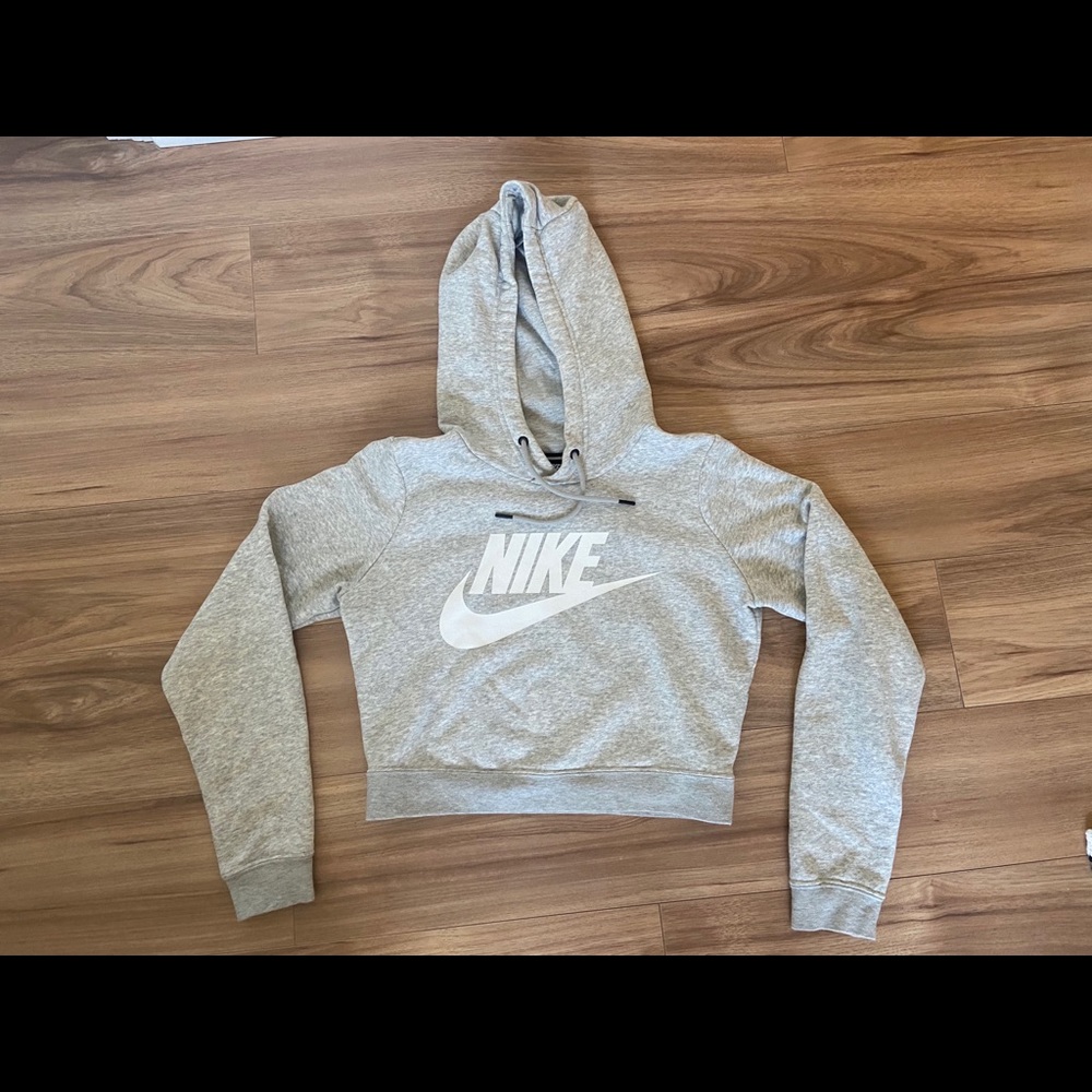 Nike crop sweatshirt